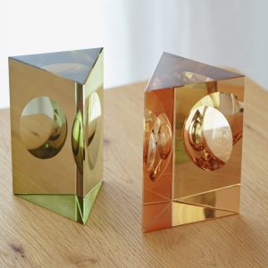 SET OF 2 PIECES COLOURED CRYSTAL TRIANGLE